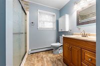 42 Yankee Avenue, Bangor, ME 04401