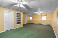 42 Yankee Avenue, Bangor, ME 04401