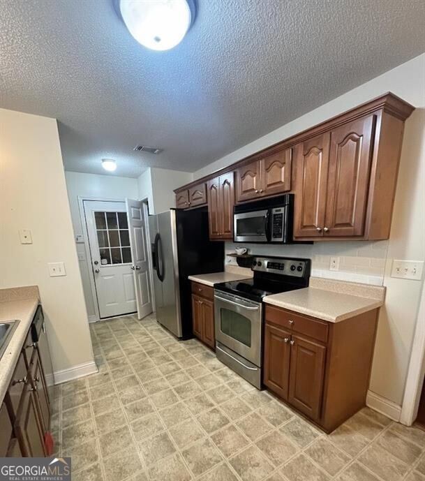 208 Sugarloaf Parkway, Perry, GA 31069