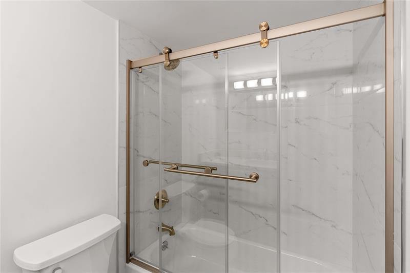 300 Diplomat Pkwy 616, Hallandale Beach, FL 33009