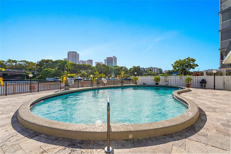 300 Diplomat Pkwy 616, Hallandale Beach, FL 33009