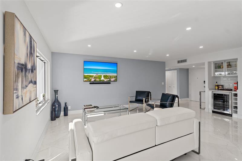 300 Diplomat Pkwy 616, Hallandale Beach, FL 33009