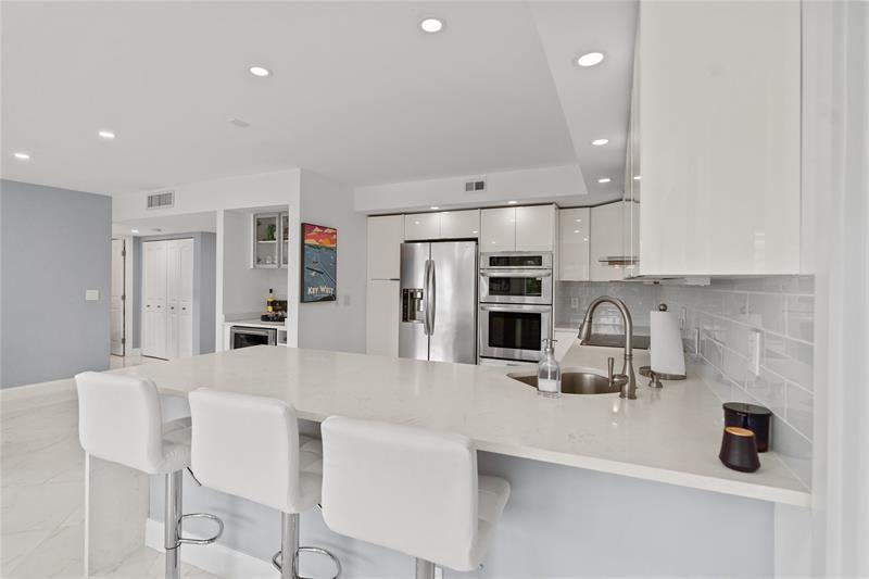 300 Diplomat Pkwy 616, Hallandale Beach, FL 33009