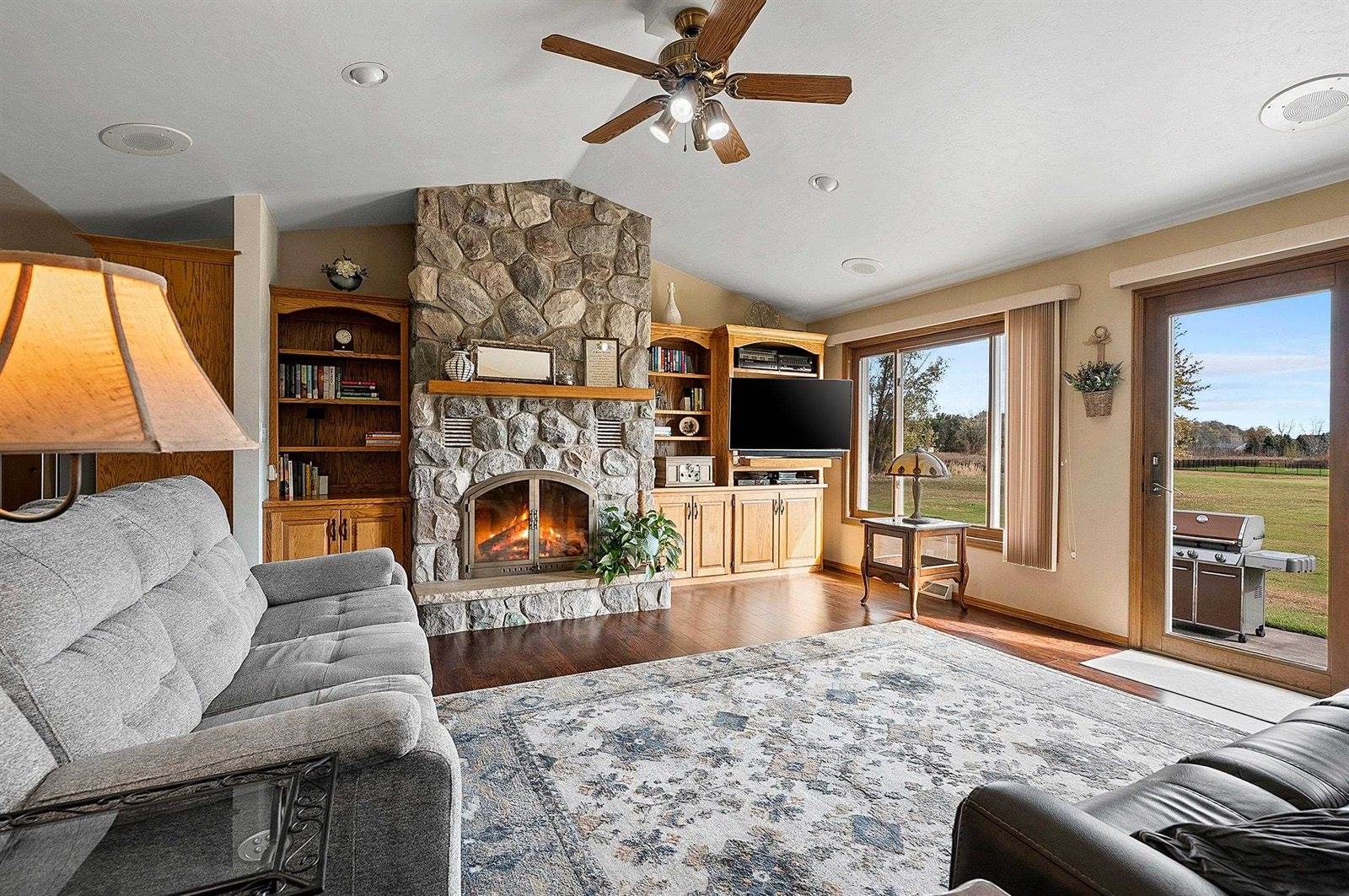 1260 South Pine Tree Road, De Pere, WI 54115