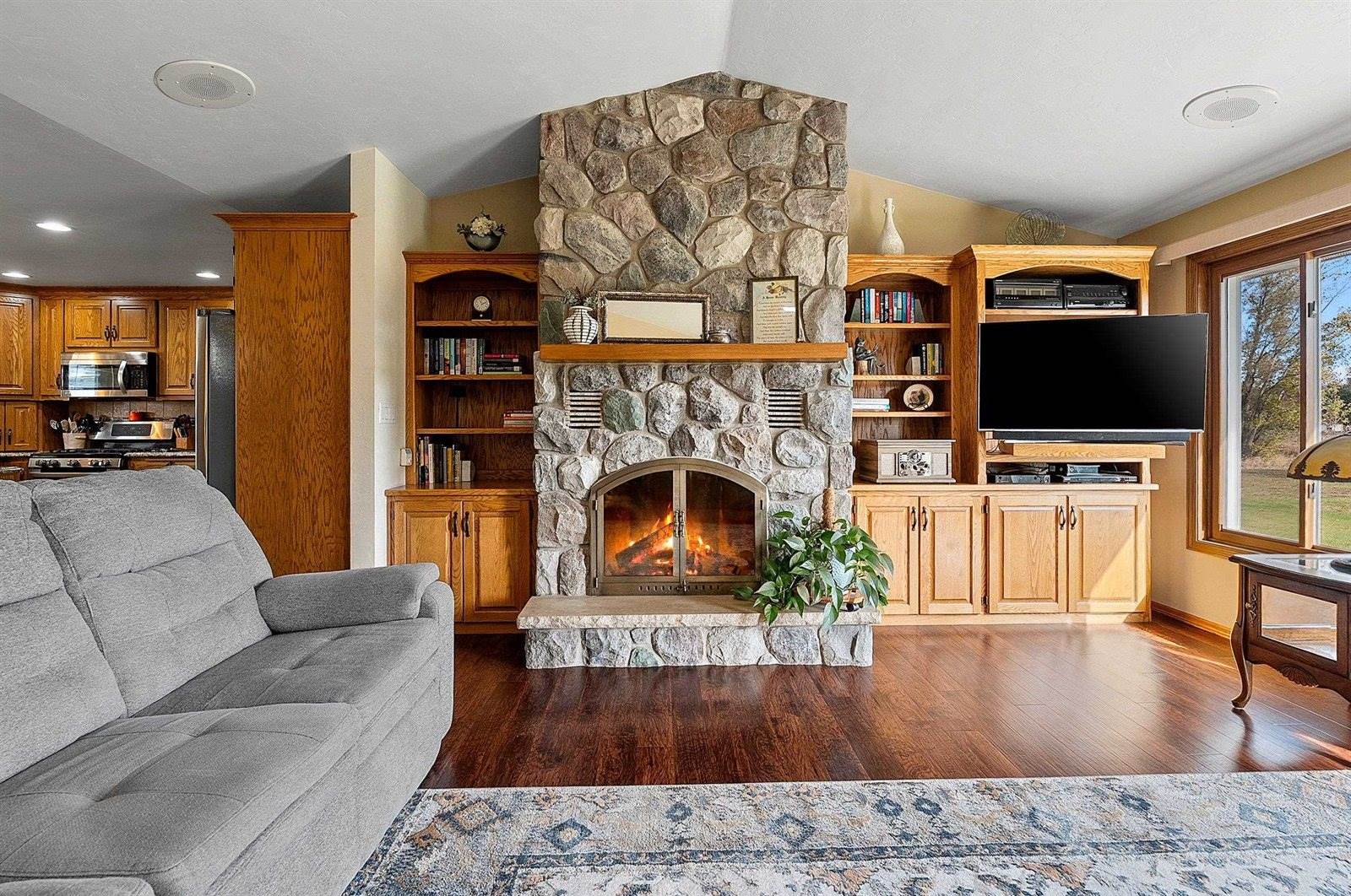 1260 South Pine Tree Road, De Pere, WI 54115