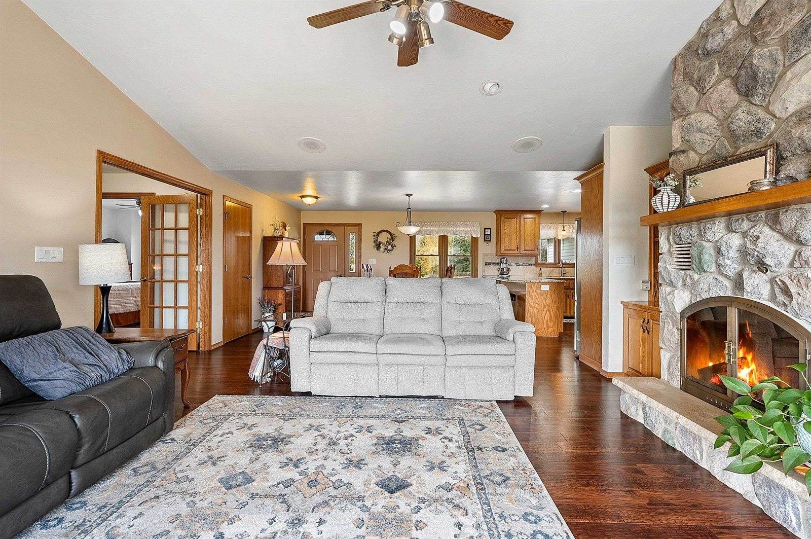 1260 South Pine Tree Road, De Pere, WI 54115