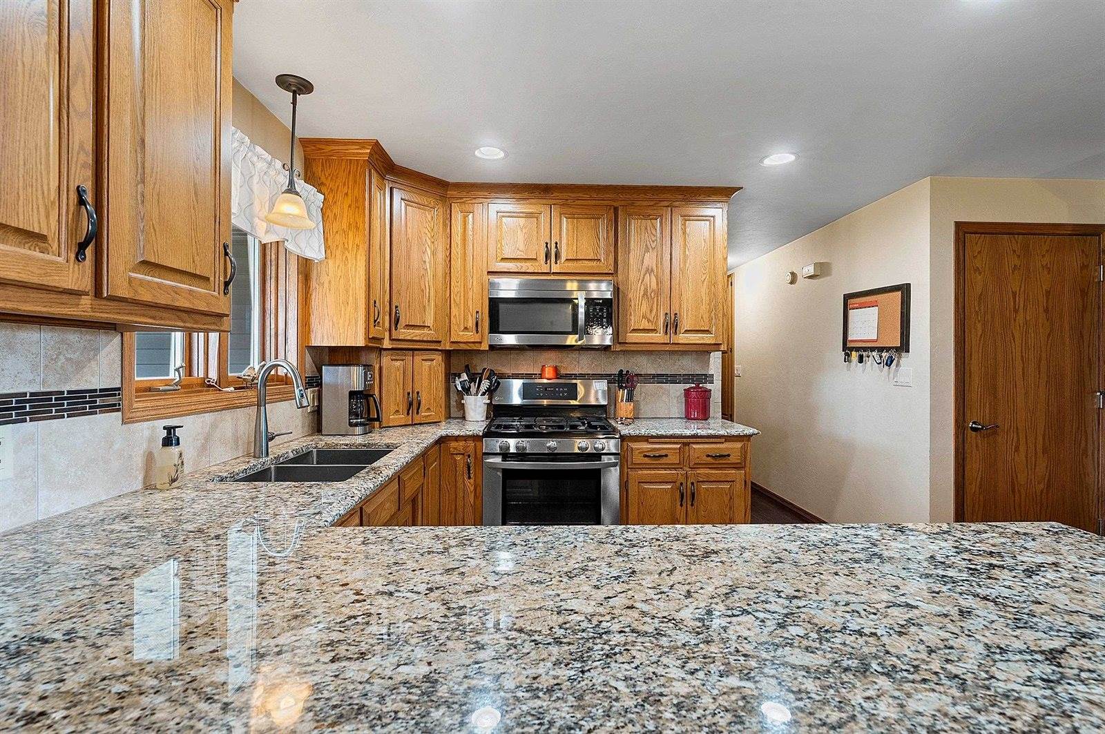 1260 South Pine Tree Road, De Pere, WI 54115