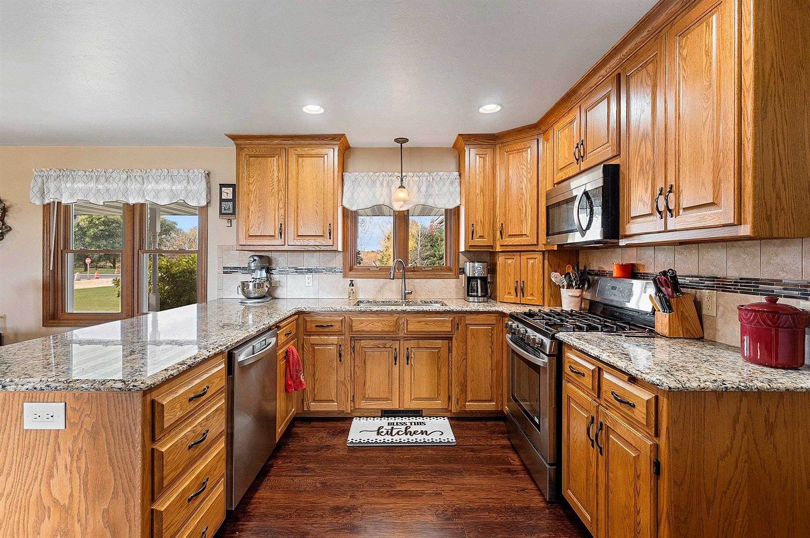 1260 South Pine Tree Road, De Pere, WI 54115