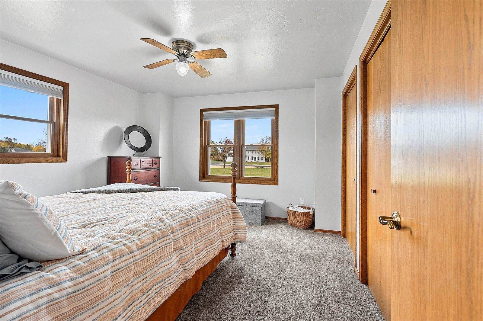 1260 South Pine Tree Road, De Pere, WI 54115