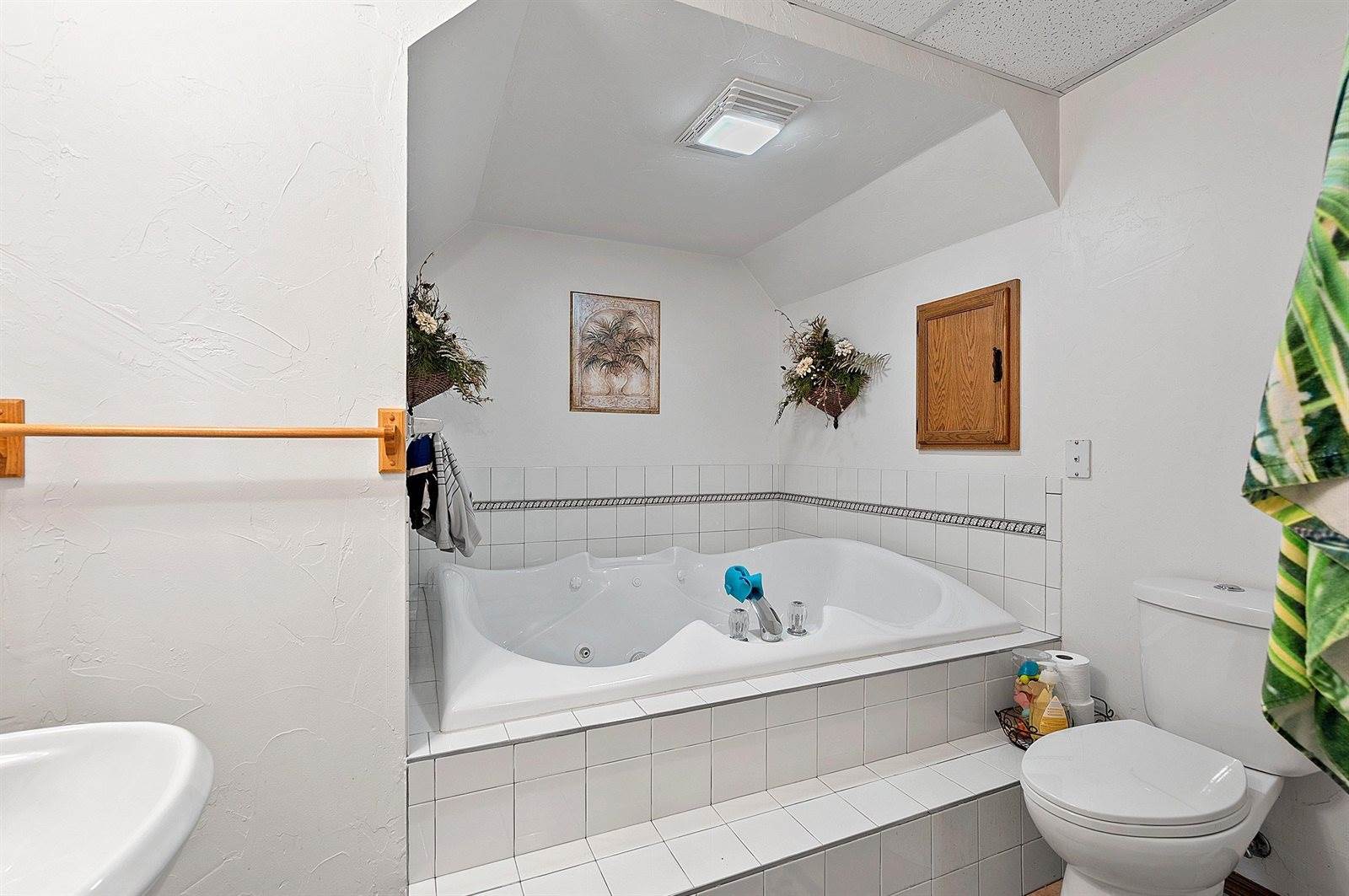 1260 South Pine Tree Road, De Pere, WI 54115