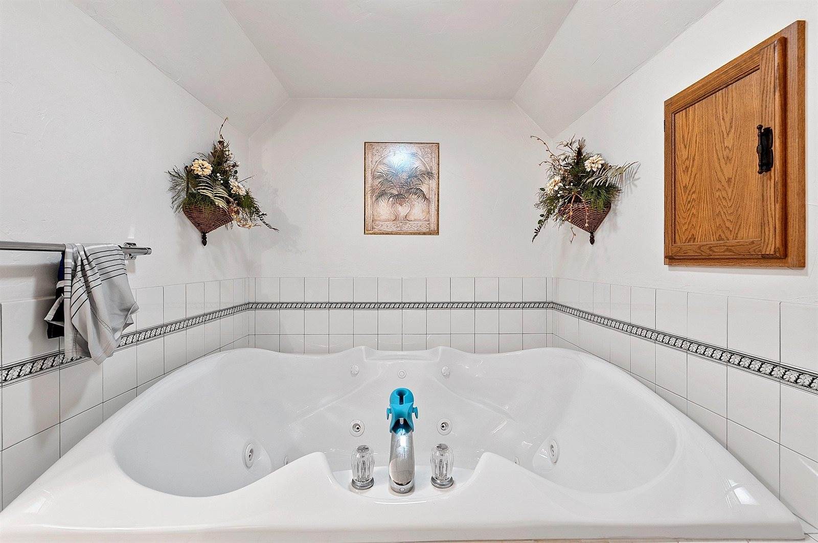 1260 South Pine Tree Road, De Pere, WI 54115