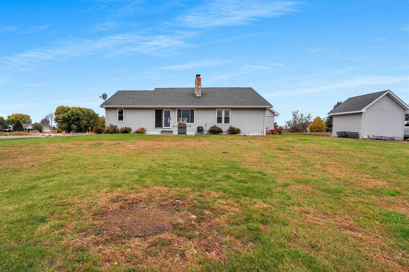 1260 South Pine Tree Road, De Pere, WI 54115