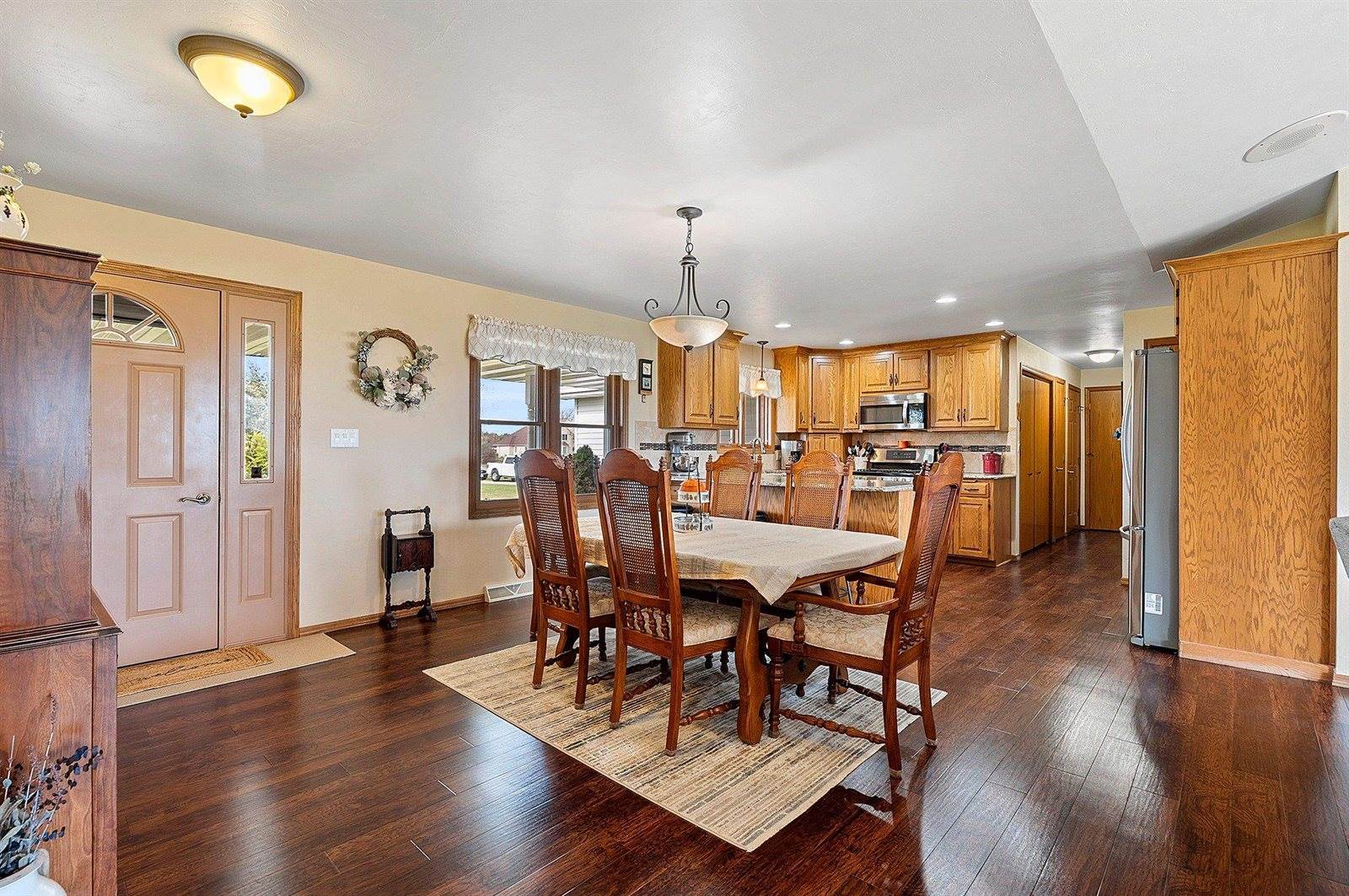 1260 South Pine Tree Road, De Pere, WI 54115