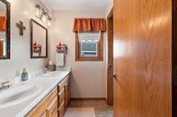 1260 South Pine Tree Road, De Pere, WI 54115