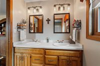 1260 South Pine Tree Road, De Pere, WI 54115