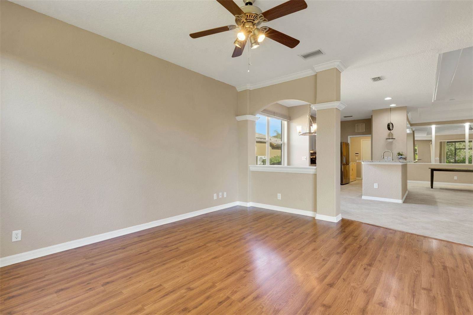 6874 74th Street Circle East, Bradenton, FL 34203