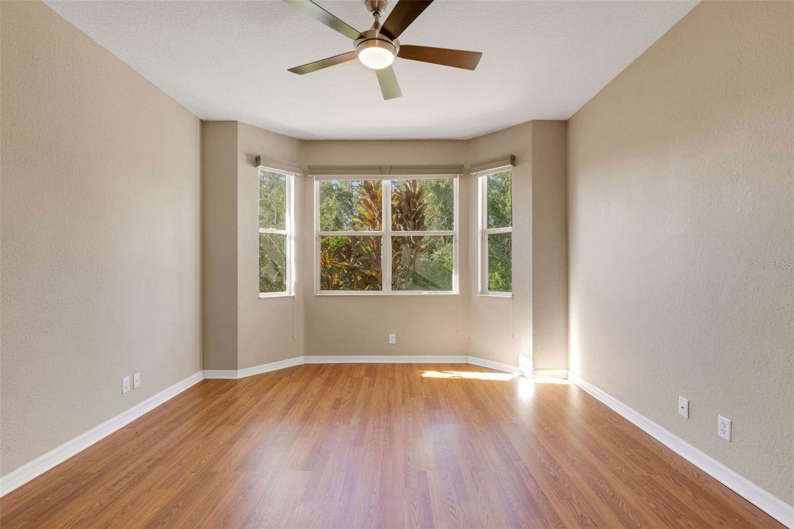 6874 74th Street Circle East, Bradenton, FL 34203