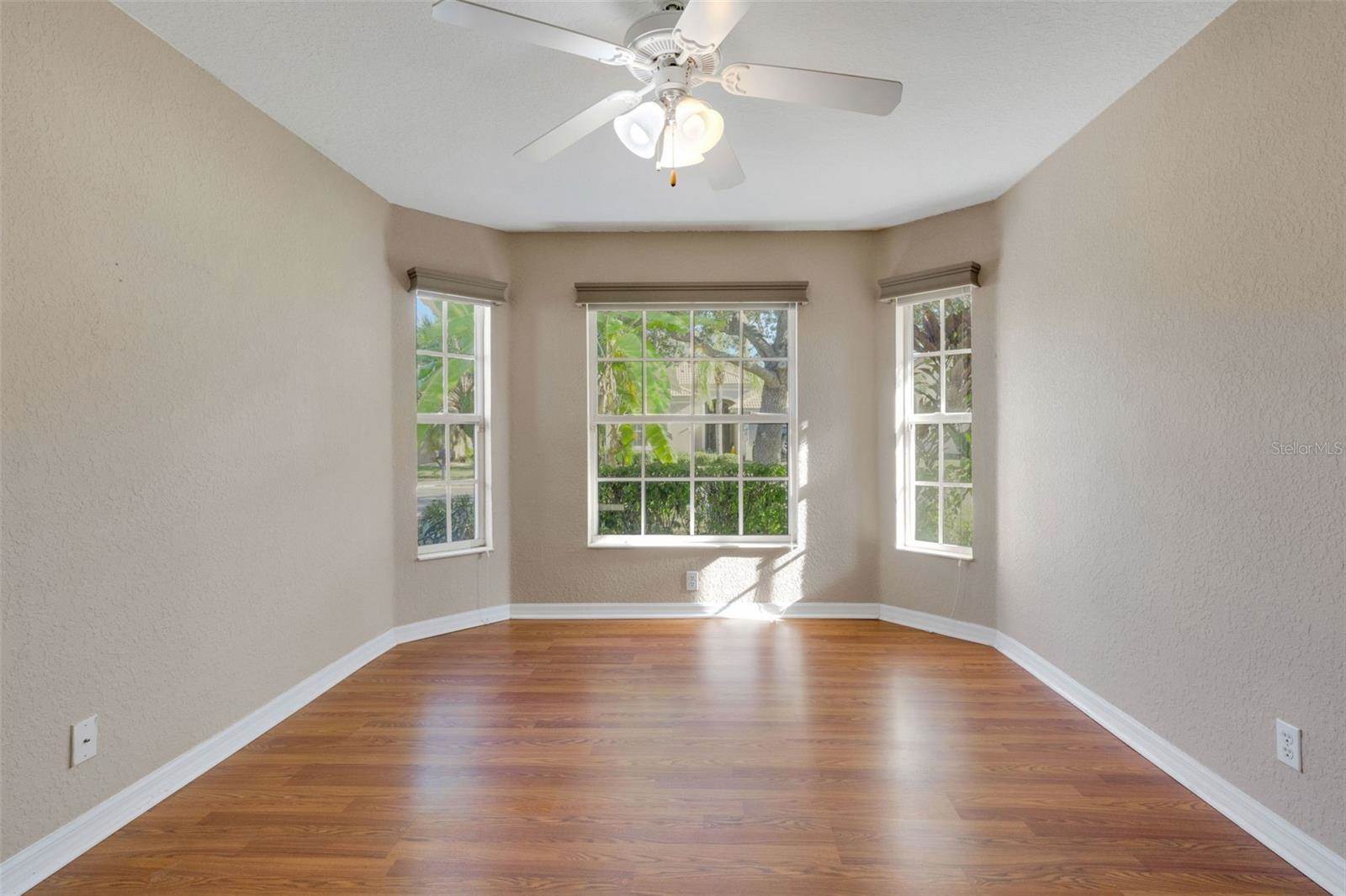 6874 74th Street Circle East, Bradenton, FL 34203