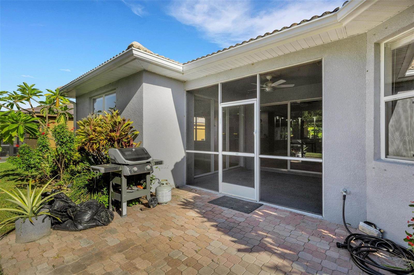 6874 74th Street Circle East, Bradenton, FL 34203