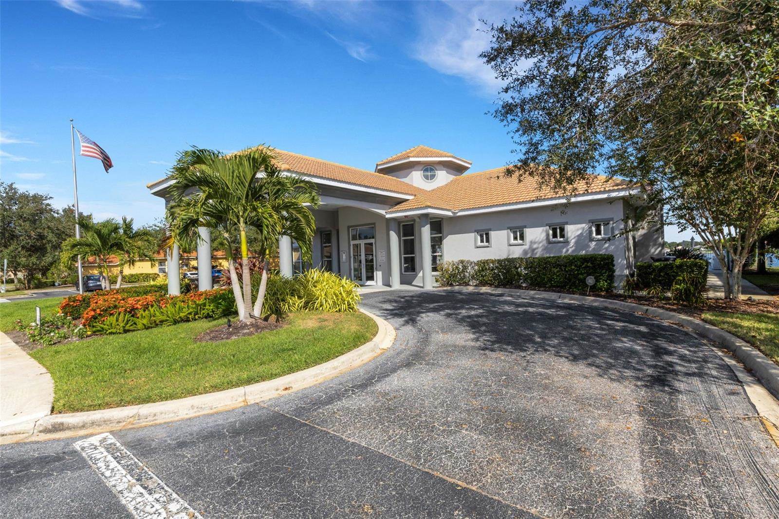 6874 74th Street Circle East, Bradenton, FL 34203