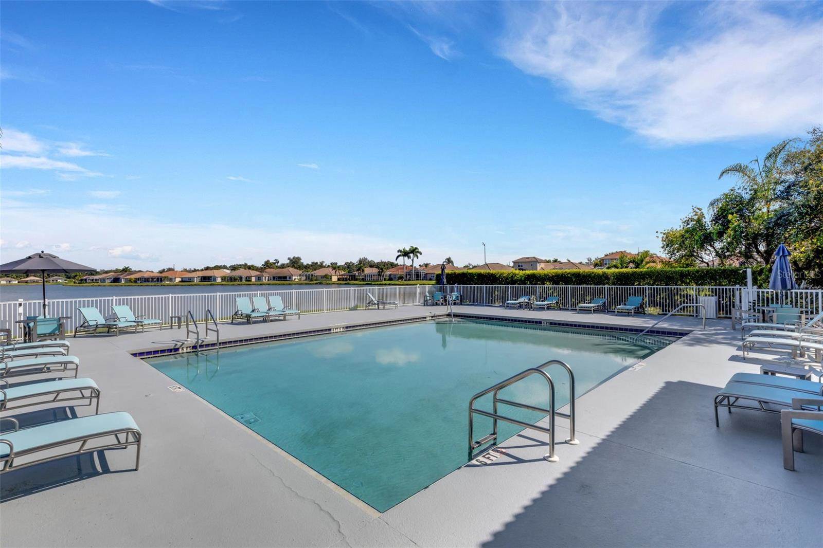 6874 74th Street Circle East, Bradenton, FL 34203