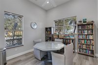 6874 74th Street Circle East, Bradenton, FL 34203