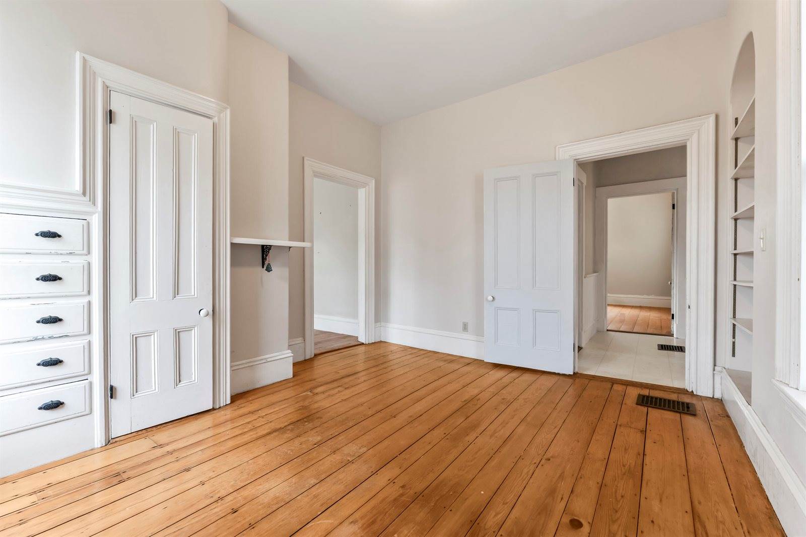 27 Gardiner Street, Richmond, ME 04357