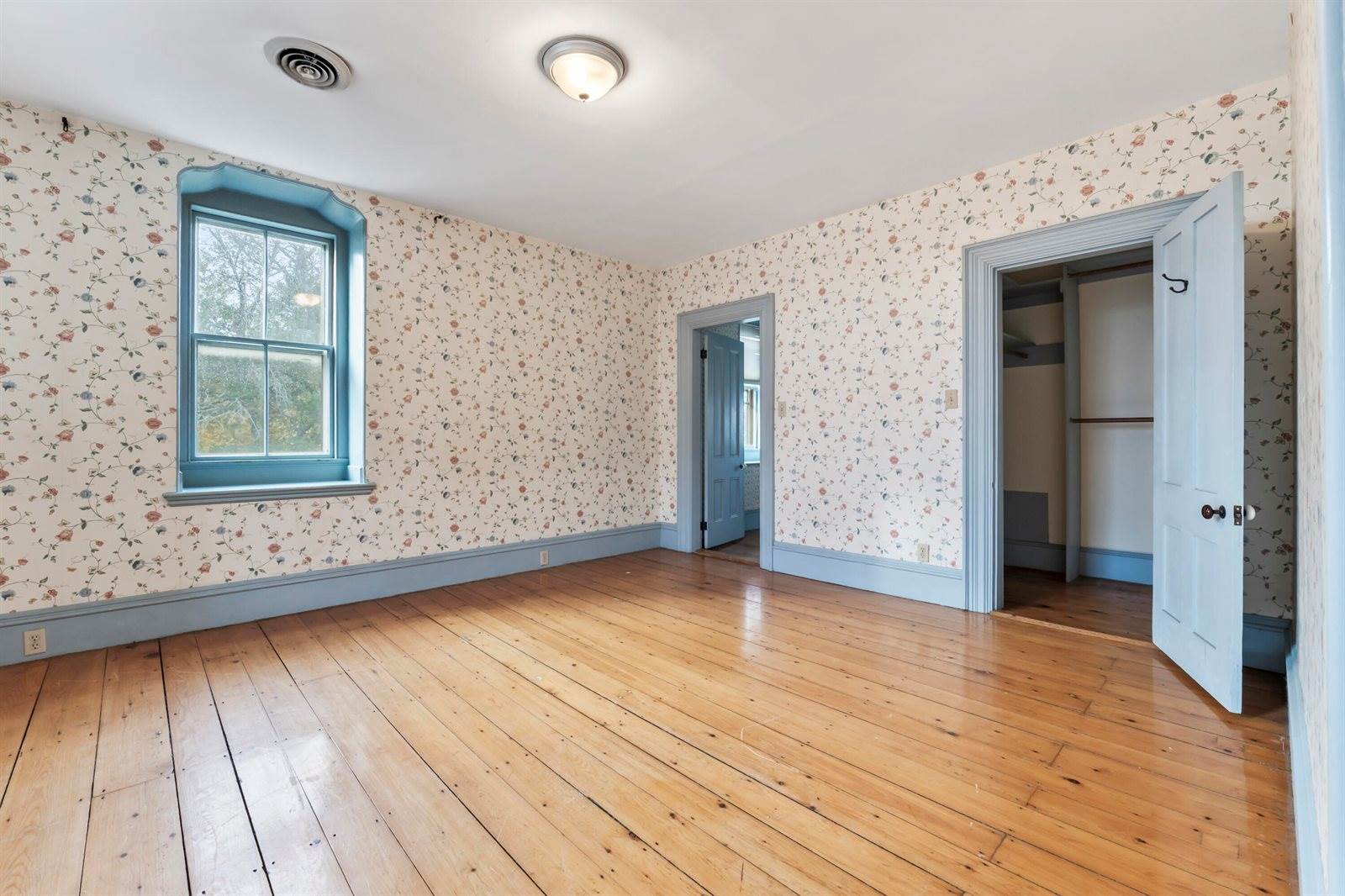 27 Gardiner Street, Richmond, ME 04357