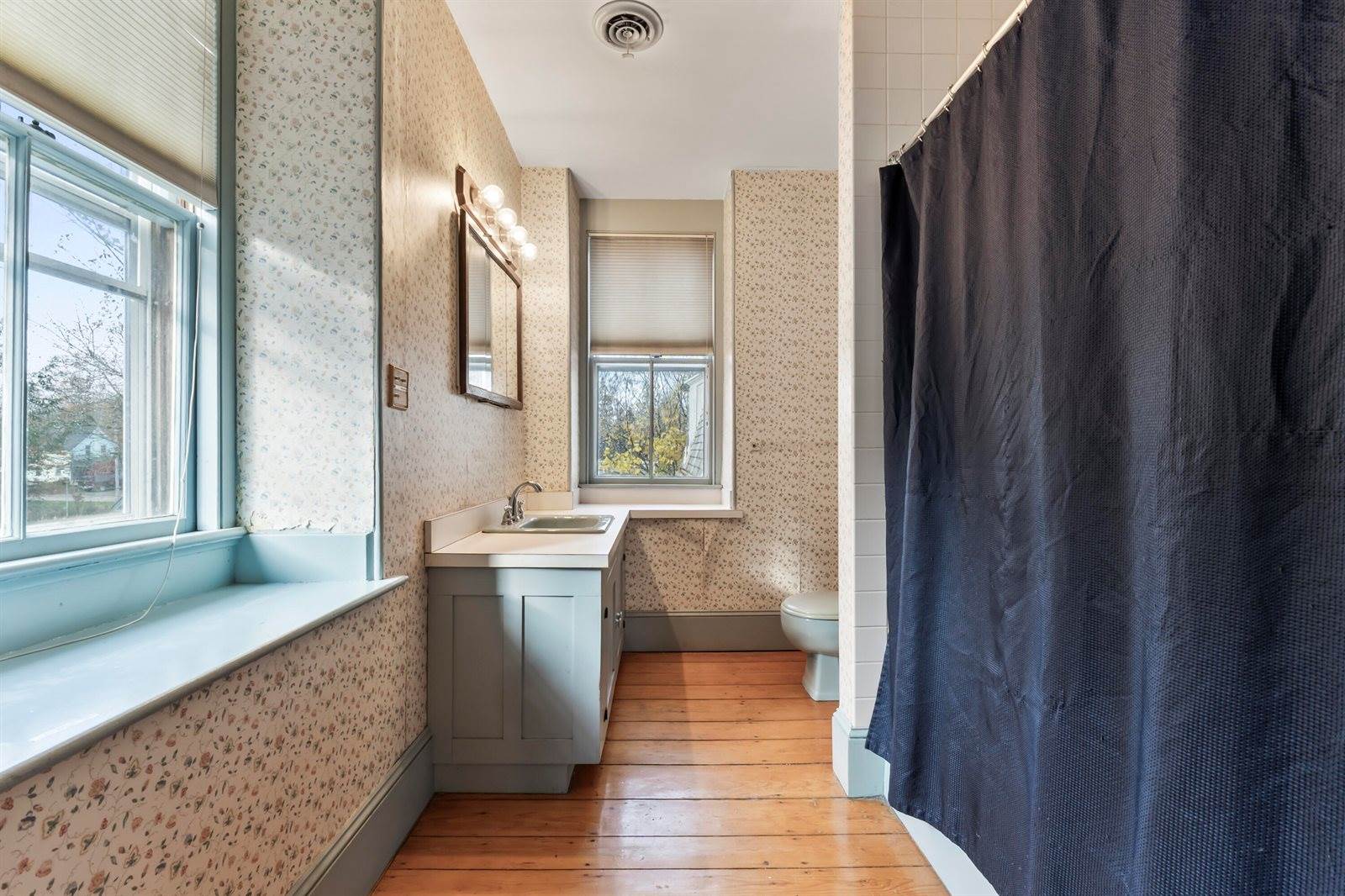 27 Gardiner Street, Richmond, ME 04357