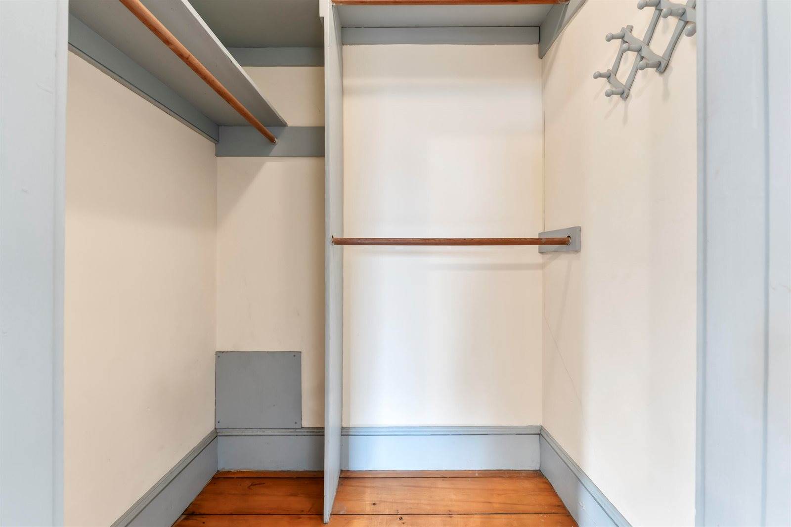 27 Gardiner Street, Richmond, ME 04357