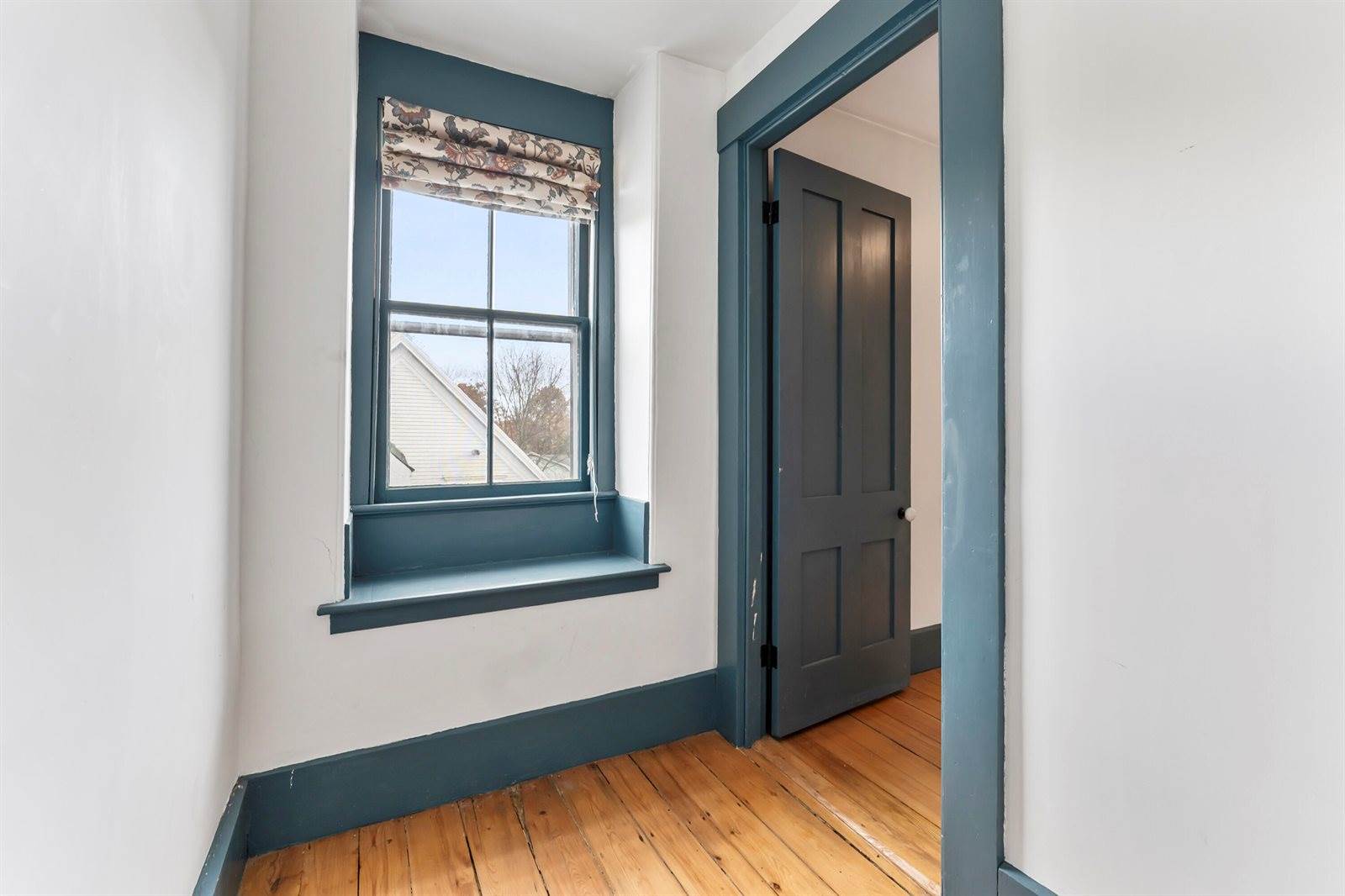 27 Gardiner Street, Richmond, ME 04357