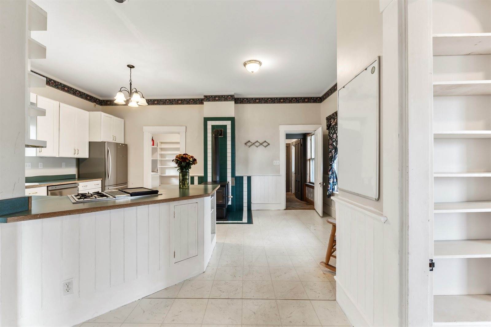 27 Gardiner Street, Richmond, ME 04357