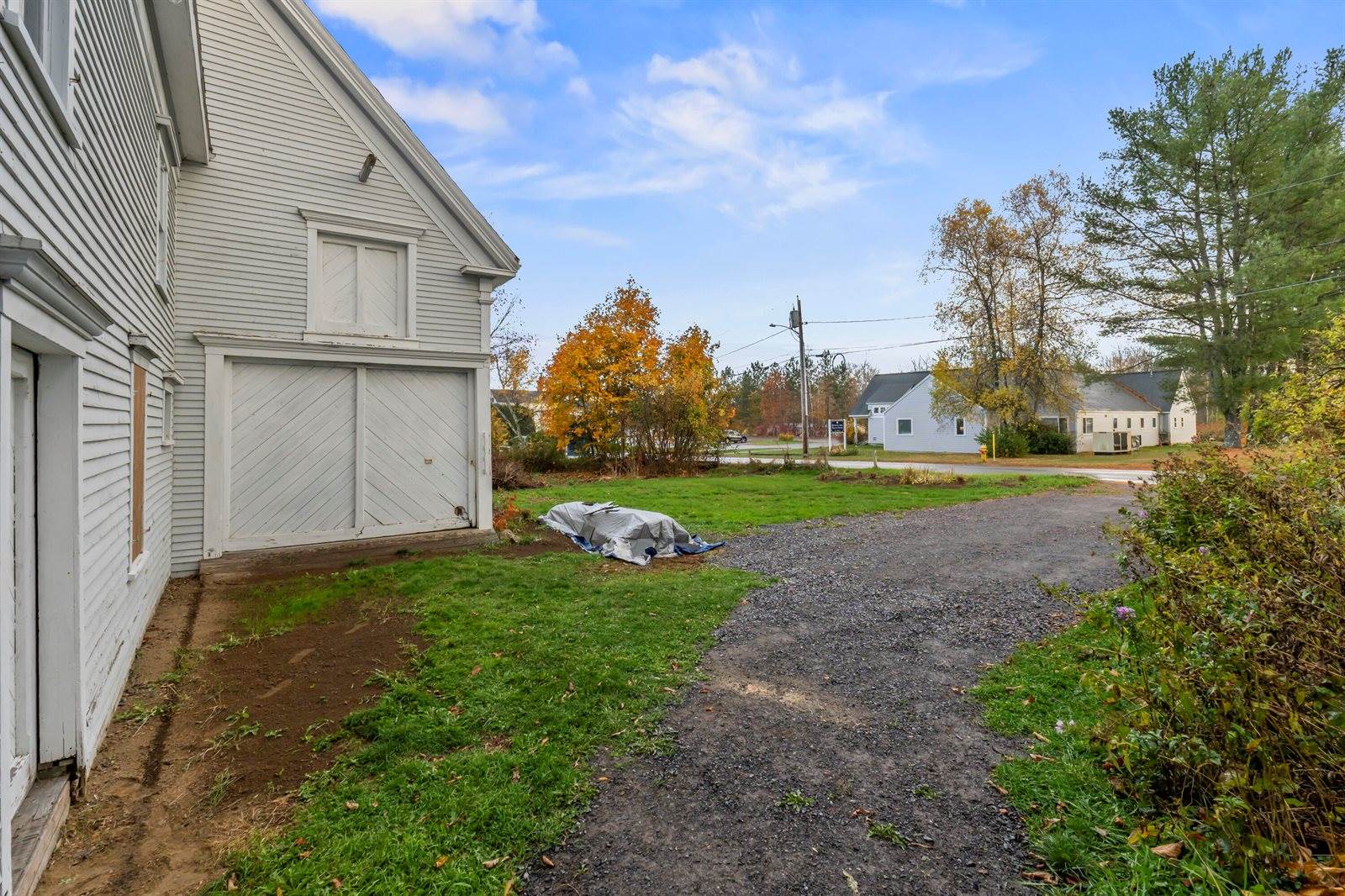 27 Gardiner Street, Richmond, ME 04357