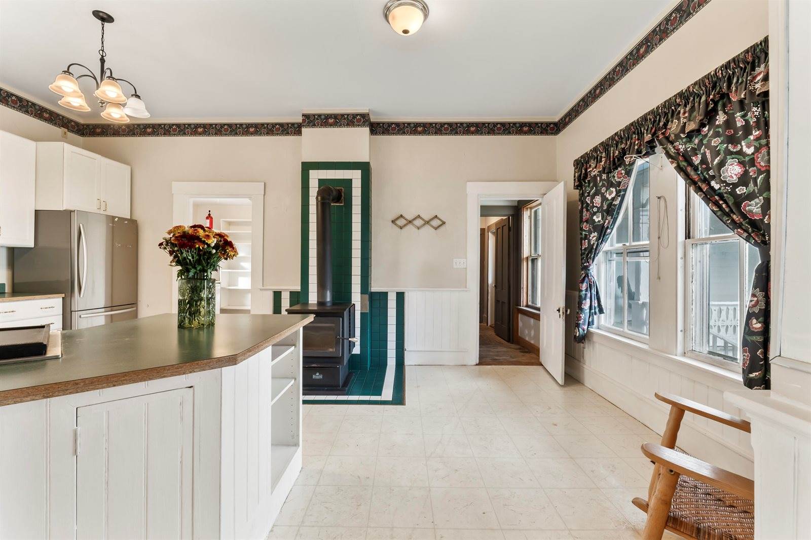 27 Gardiner Street, Richmond, ME 04357