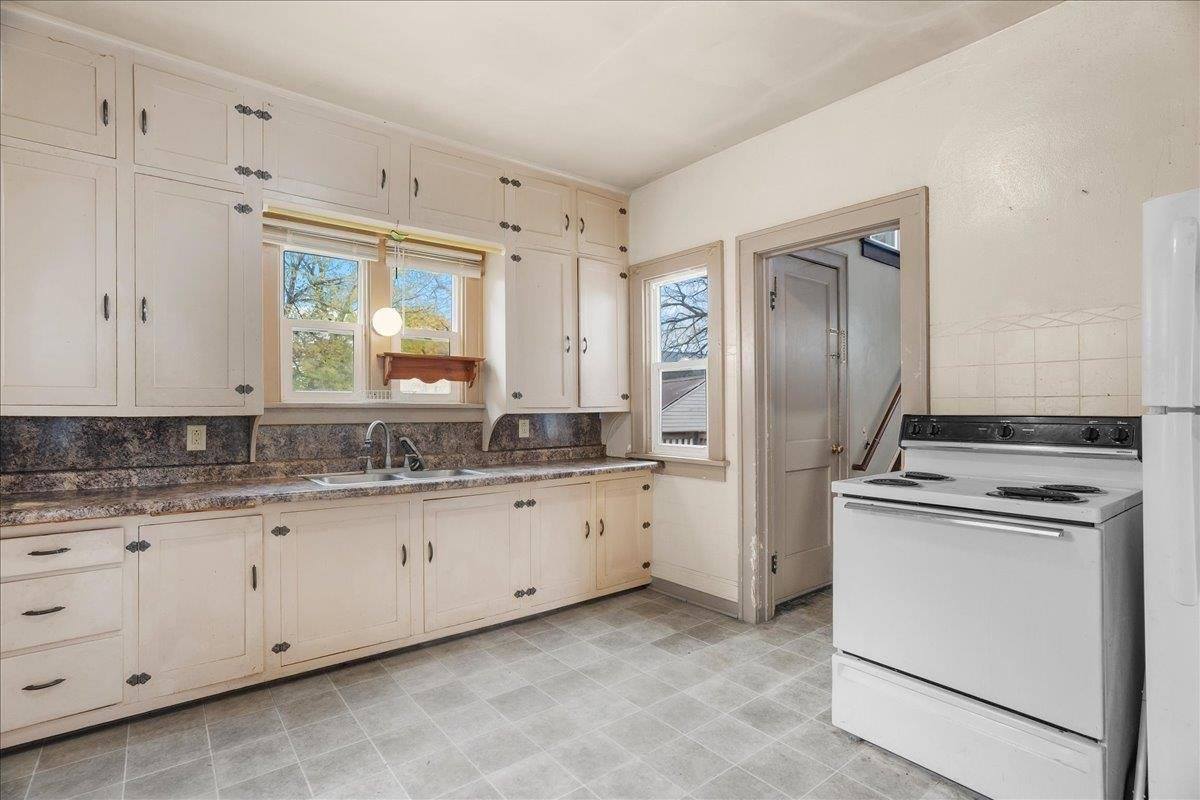 310 W 4th Street, Marshfield, WI 54449