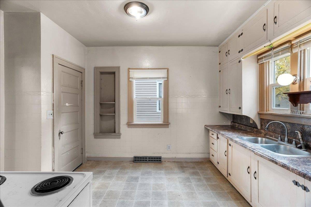 310 W 4th Street, Marshfield, WI 54449