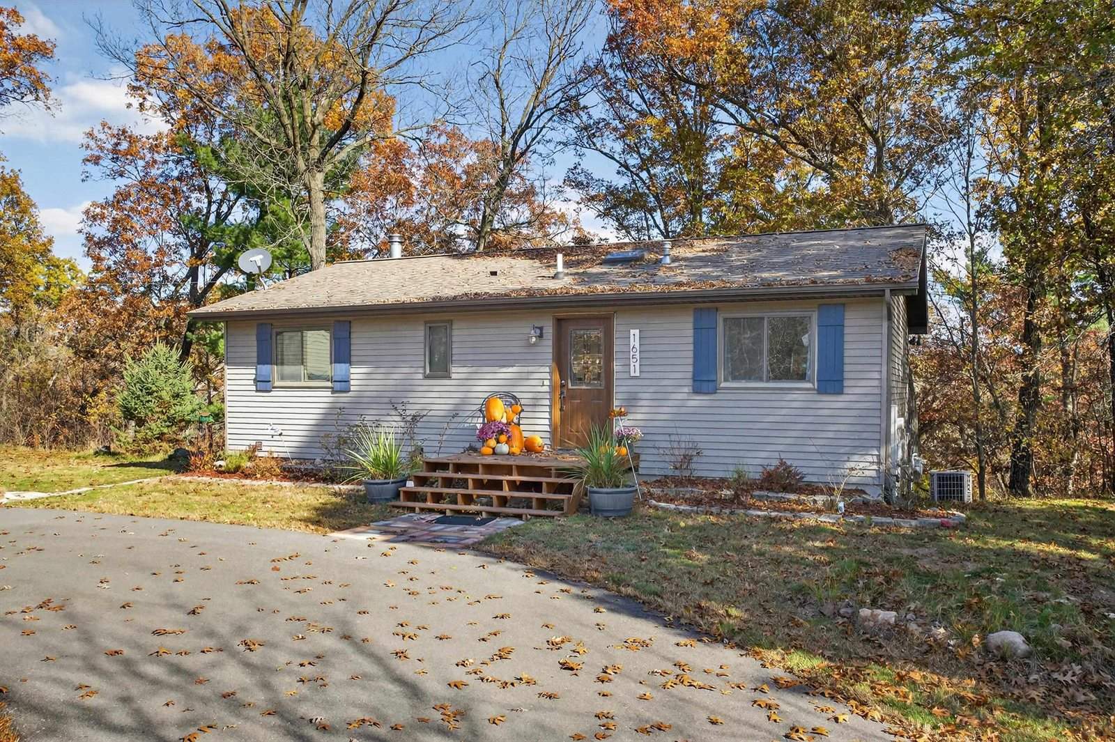 1651 Kingswood Trail, Nekoosa, WI 54457