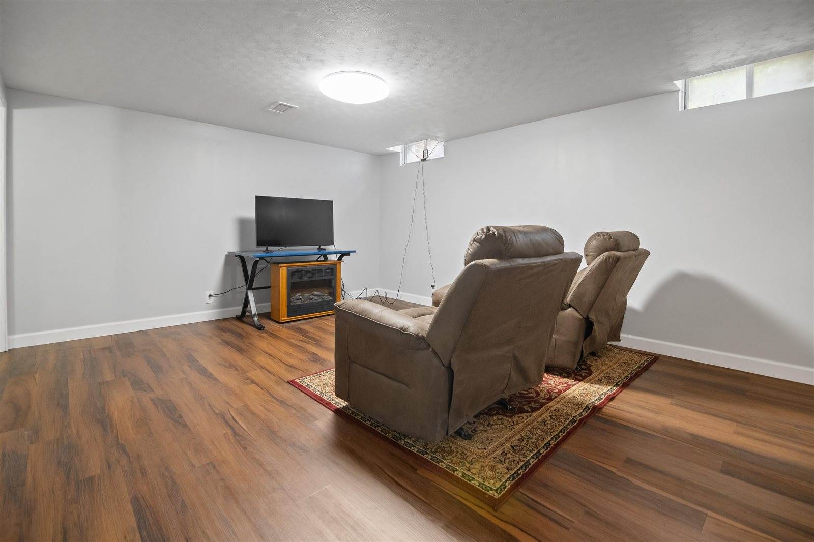 1939 North Farmstead St, Wichita, KS 67208