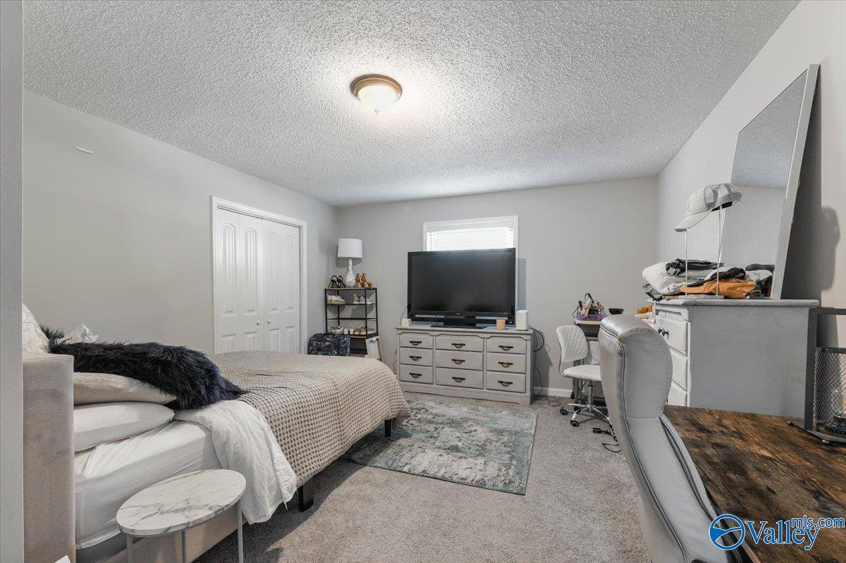 5405 Whitesburg Drive, Huntsville, AL 35802