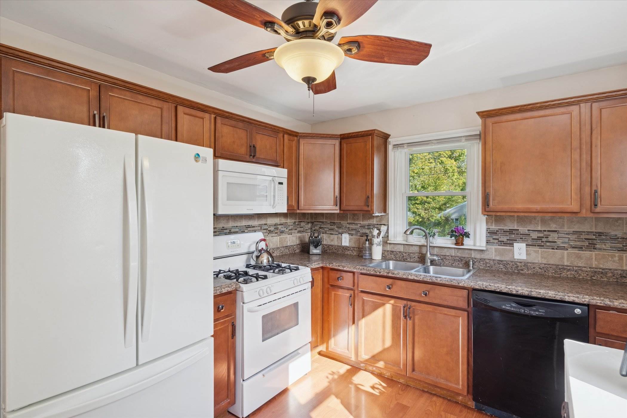405 Viet St, Davison, MI 48423