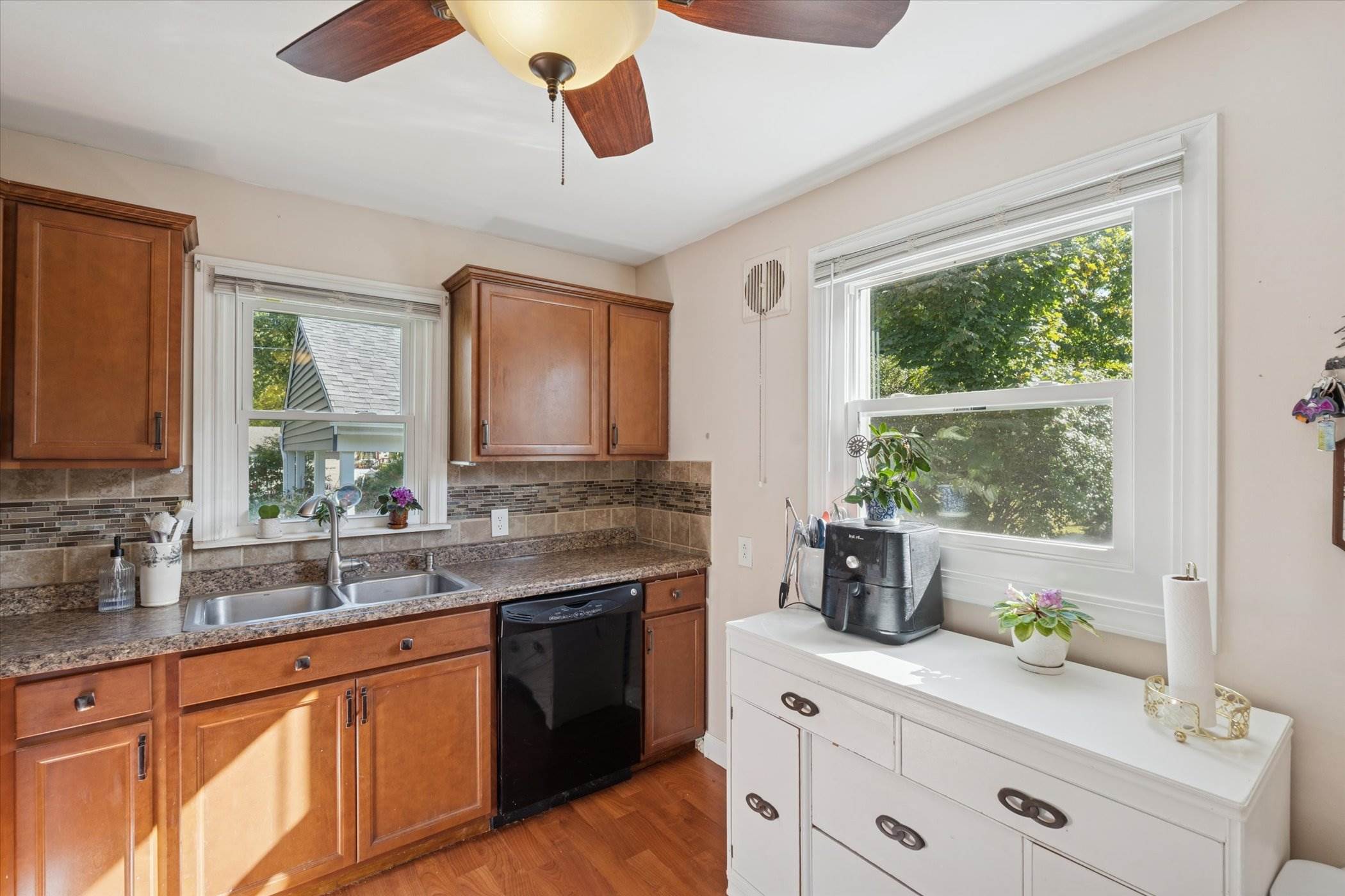 405 Viet St, Davison, MI 48423