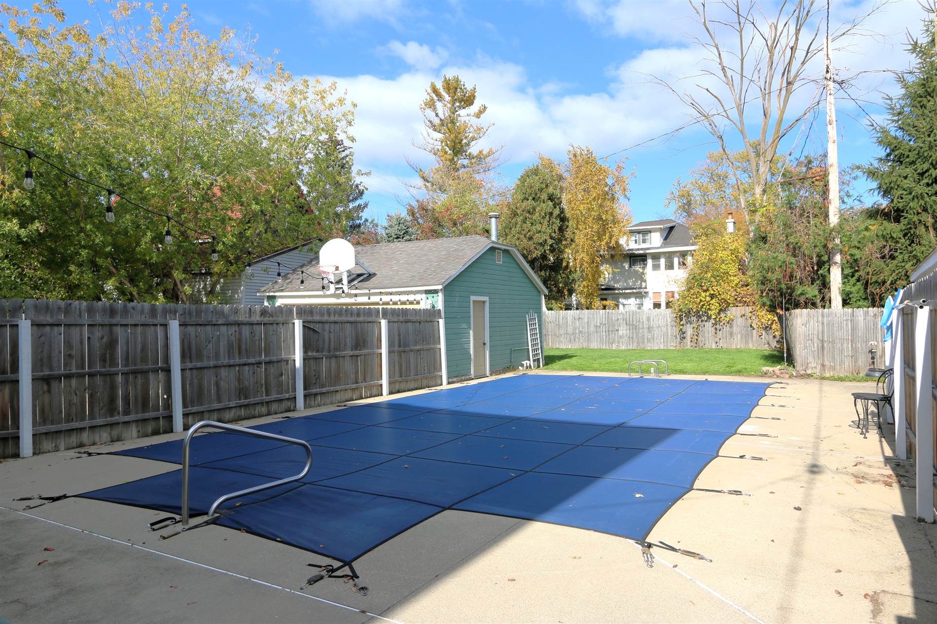 2105 6th St, Bay City, MI 48708