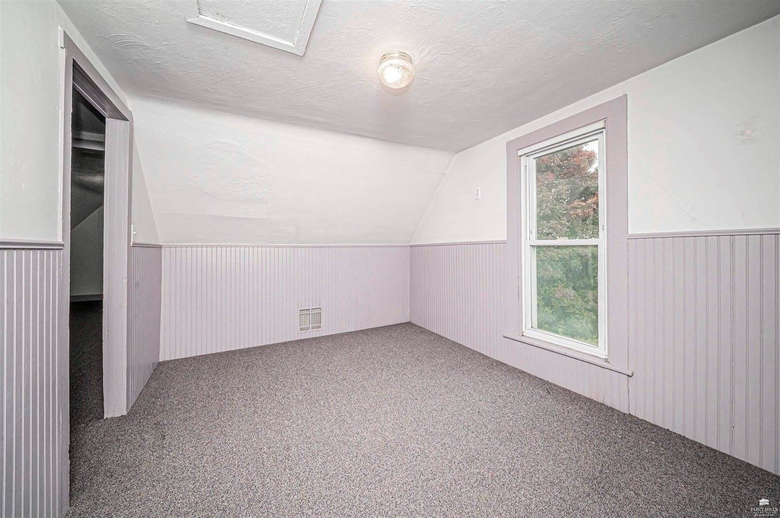 2397 Fair Road, Abilene, KS 67410