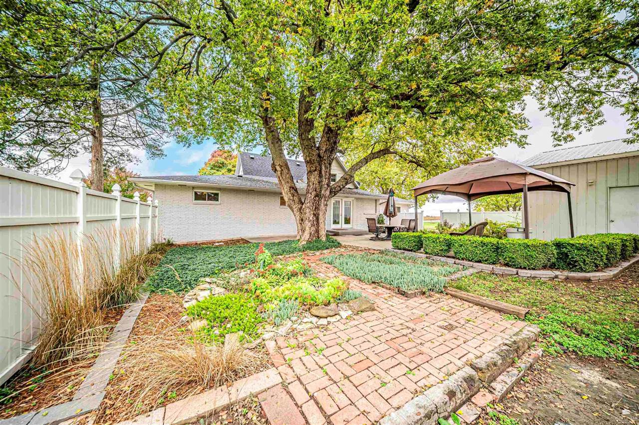 2397 Fair Road, Abilene, KS 67410