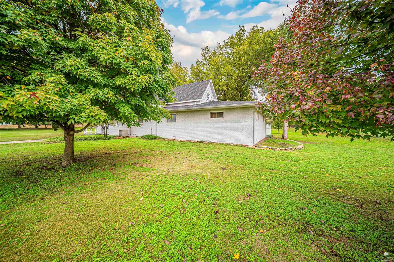 2397 Fair Road, Abilene, KS 67410