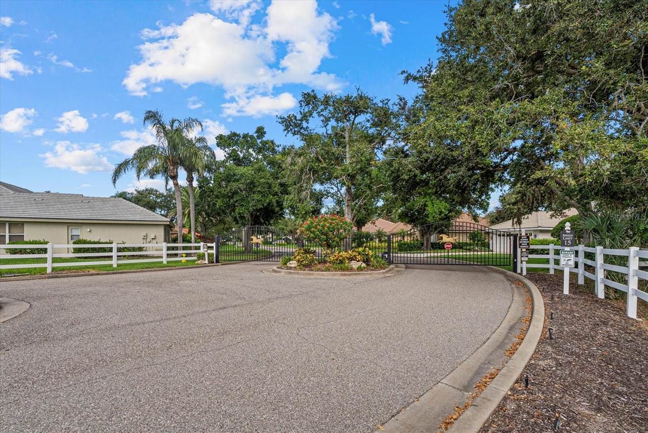 783 Bridle Oaks Drive, Venice, FL 34292