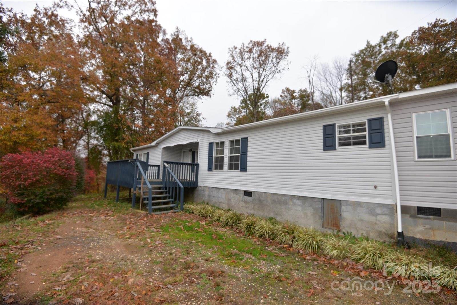 14 Vultures Nest Road, Swannanoa, NC 28778