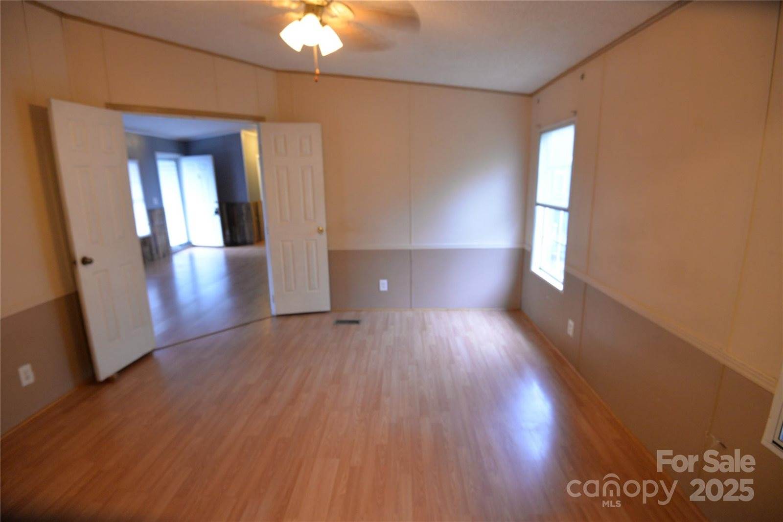 14 Vultures Nest Road, Swannanoa, NC 28778