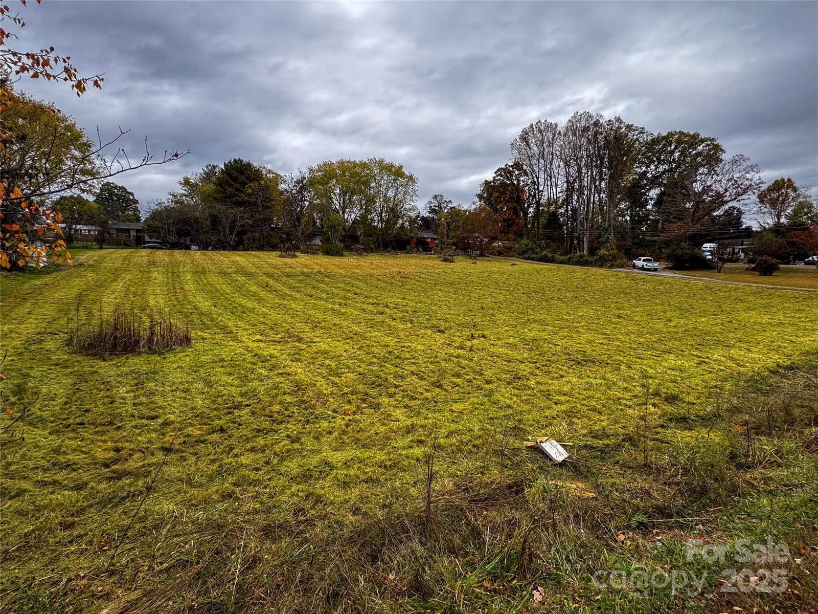 99999 Beaucrest Drive, Hendersonville, NC 28792