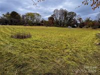 99999 Bradshaw Avenue, Hendersonville, NC 28792